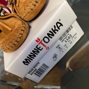 minnetonka moccasins